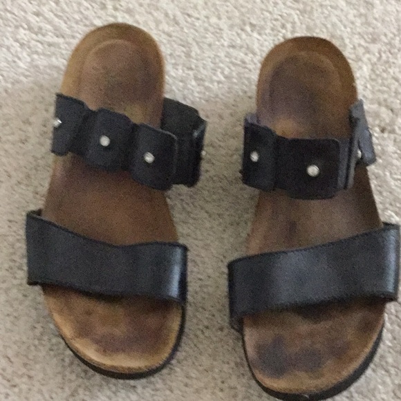 naot black sandals